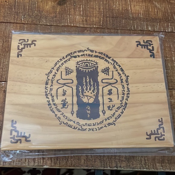 Legend of Zelda Tears of The Kingdom wooden plaque - Picture 2 of 3